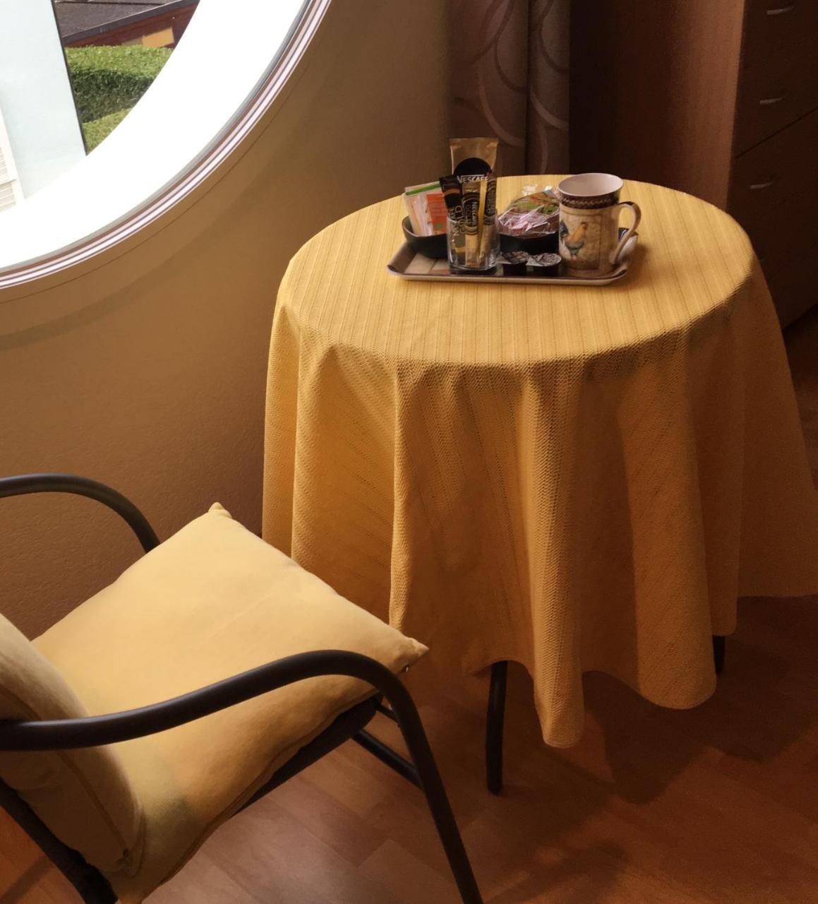 Queen Guest Room Mont-sur-Rolle Kültér fotó